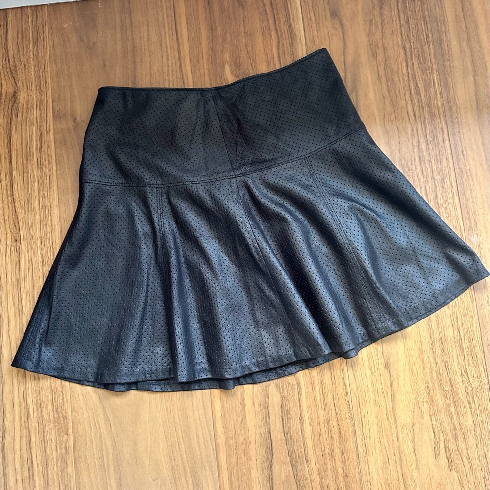 Club Monaco skirt